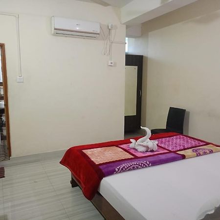 Hotel Kaziranga Holidays Exteriör bild