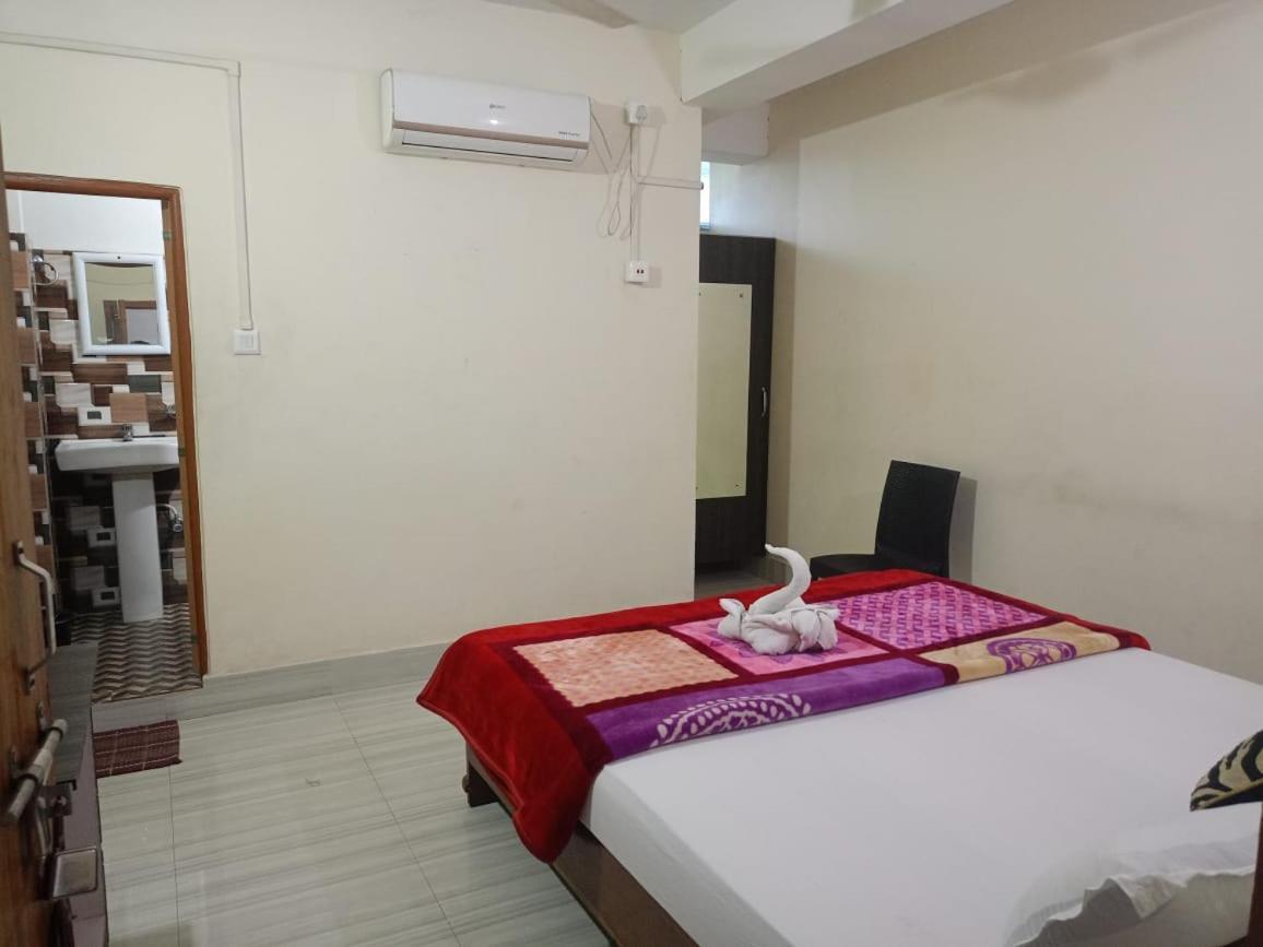 Hotel Kaziranga Holidays Exteriör bild