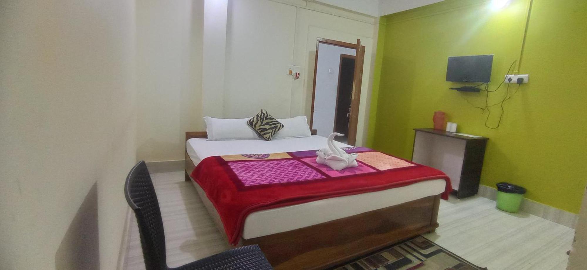 Hotel Kaziranga Holidays Exteriör bild