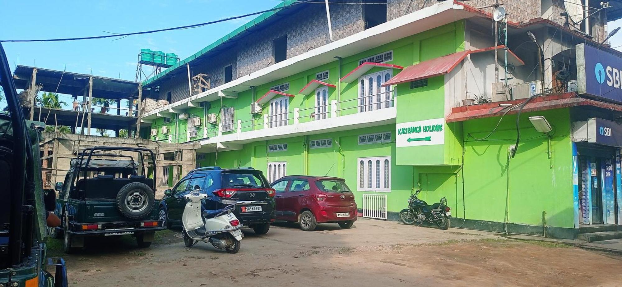 Hotel Kaziranga Holidays Exteriör bild